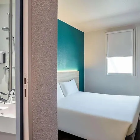 Hotell Hotelf1 Loubet