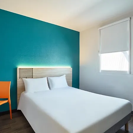 Hotelf1 Loubet Hotell *